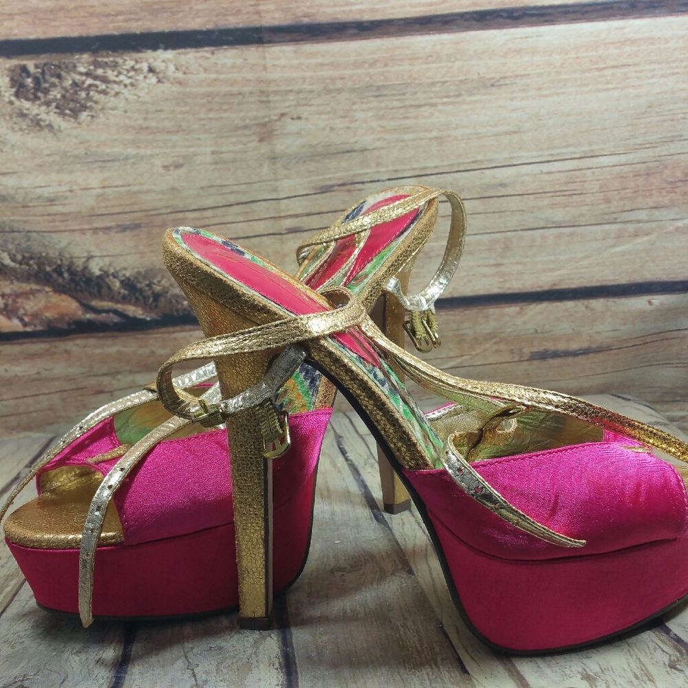 2 Lips Too Fuchsia Stilletto Shoe